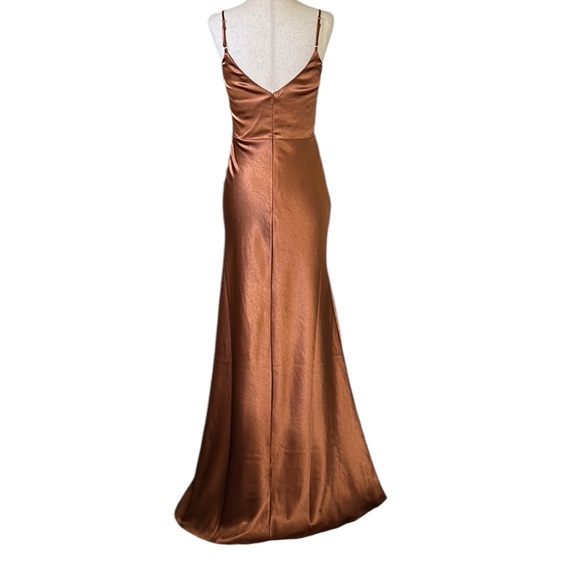 Birdy Grey Jay Dress
Shiny Satin Rust - Picture 10 of 15